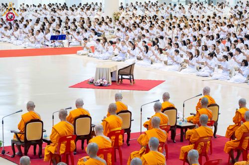 ภาพ No.287655:วันที่ 1 มกราคม พ.ศ. 2569 พิธีบูชาข้าวพระ ณ สภาธรรมกายสากล วัดพระธรรมกาย