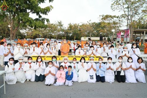 ภาพ No.69843:พิธีถวายภัตตาหารเป็นสังฆทาน แด่คณะพระธรรมยาตราฯ ในโครงการธรรมยาตราฯ ปีที่ 11 ณ อนุสรณ์สถานมหาวิหารพระมงคลเทพมุนี อ.สองพี่น้อง จ.สุพรรณบุรี วันที่ 7 มกราคม พ.ศ. 2566