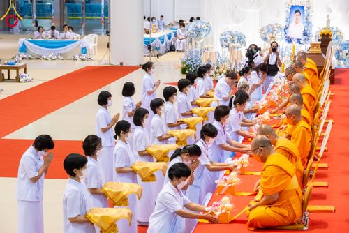 ภาพ No.91026:พิธีบำเพ็ญกุศลสวดพระอภิธรรม  อุบาสกถาวร พรหมถาวร (อุบาสกผู้ปั้นพระ) คืนที่ 6 วันพฤหัสบดีที่ 19 ตุลาคม พ.ศ. 2566 ณ ห้องแก้วสารพัดนึก 1 สภาธรรมกายสากล วัดพระธรรมกาย จ.ปทุมธานี