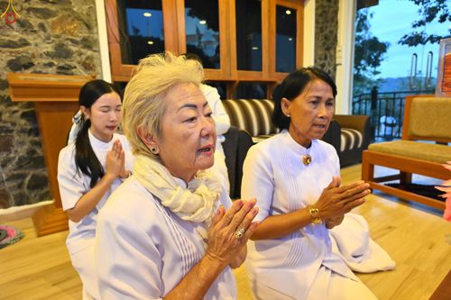 ภาพ No.284293:วันที่ 28 ตุลาคม พ.ศ.2568 กฐินสมทบต่างประเทศ โดยคณะศิษยานุศิษย์ บูชาธรรม 81 ปี หลวงพ่อธัมมชโย ณ วัดมหาเมฆนาวา ศรีลังกา