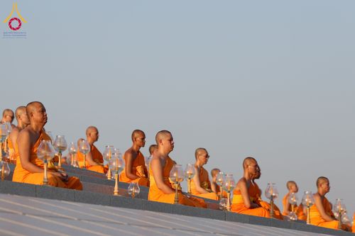 ภาพ No.312048:วันอังคารที่ 3 มีนาคม พ.ศ.2569 พิธีเวียนประทักษิณและจุดมาฆประทีป ณ ลานธรรมพระมหาธรรมกายเจดีย์ วัดพระธรรมกาย