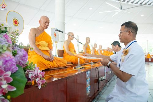 ภาพ No.348208:วันที่ 10 กันยายน พ.ศ.2569 พิธีสวดพระพุทธมนต์ และถวายภัตตาหารเป็นสังฆทาน เนื่องในวันครบ 26 ปี วันคล้ายละสังขาร คุณยายอาจารย์มหารัตนอุบาสิกาจันทร์ ขนนกยูง ณ หอฉันคุณยายอาจารย์ฯ วัดพระธรรมกาย