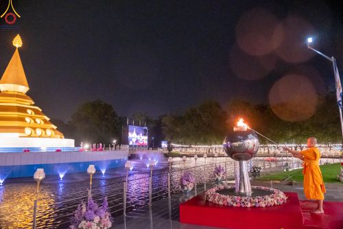 ภาพ No.89397:พิธีประดิษฐานรูปหล่อทองคำ  คุณยายอาจารย์มหารัตนอุบาสิกาจันทร์ ขนนกยูง ภายในมหาวิหารคุณยายอาจารย์ฯ เนื่องในวันครูผู้ค้นพบวิชชาธรรมกาย วันศุกร์ที่ 29 กันยายน พ.ศ. 2566 ณ วัดพระธรรมกาย จ.ปทุมธานี