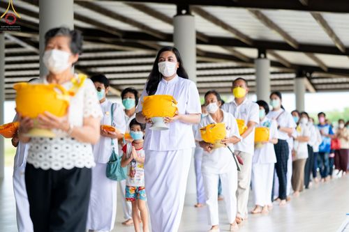 ภาพ No.65589:พิธีปลงผม และพิธีขอขมามอบผ้าไตร นาคธรรมทายาท ในโครงการอุปสมบทบูชาธรรม มหาปูชนียาจารย์ประจำปี 2565 ณ ศูนย์ปฏิบัติธรรมภาคใต้ บางกล่ำ จ.สงขลา วันที่ 19 พฤศจิกายน พ.ศ. 2565