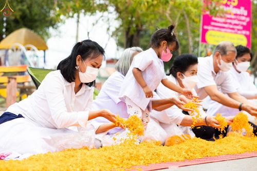 ภาพ No.68991:พิธีต้อนรับพระธรรมยาตรา ในโครงการธรรมยาตรากตัญญูบูชา มหาปูชนียาจารย์ พระมงคลเทพมุนี(สด จนฺทสโร) พระผู้ปราบมาร อนุสรณ์สถาน 7 แห่ง ปีที่ 11 วันที่ 3 มกราคม พ.ศ. 2566 ณ อนุสรณ์สถานมหาวิหารพระมงคลเทพมุนี จ.สุพรรณบุรี