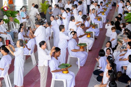 ภาพ No.339764:วันที่ 19 กรกฎาคม พ.ศ.2569 พิธีตัดปอยผม โครงการบวชพระนานาชาติ AEC และ WAB รุ่นที่ 10 THE AEC & INTERNATIONAL ORDINATION PROGRAM ณ มหารัตนวิหารคด 30 วัดพระธรรมกาย ปทุมธานี