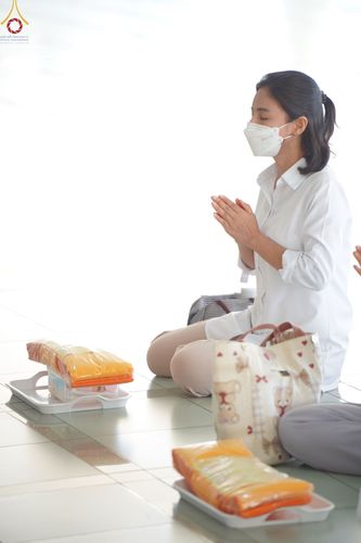 ภาพ No.72813:พิธีเจริญพระพุทธมนต์ และถวายภัตตาหารเป็นสังฆทาน เนื่องในวันคล้ายวันเกิด ครบรอบ 114 ปี คุณยายอาจารย์มหารัตนอุบาสิกาจันทร์ ขนนกยูง วันที่ 19 มกราคม พ.ศ. 2566 ณ หอฉันคุณยายอาจารย์ฯ วัดพระธรรมกาย จ.ปทุมธานี