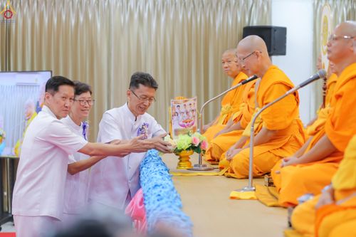 ภาพ No.339420:วันอังคารที่ 14  กรกฎาคม 2569 พิธีทอดผ้าป่าและพิธีตอกเสาเข็มมงคลต้นสุดท้าย องค์พระเจดีย์เพื่อสร้างสันติภาพโลก  ณ ธุดงคสถานพัฒนานิคม อ.พัฒนาพิคม จ.ลพบุรี