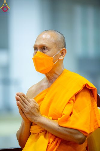 ภาพ No.91090:พิธีบำเพ็ญกุศลสวดพระอภิธรรม  อุบาสกถาวร พรหมถาวร (อุบาสกผู้ปั้นพระ) คืนสุดท้าย วันศุกร์ที่ 20 ตุลาคม พ.ศ. 2566 ณ ห้องแก้วสารพัดนึก 1 สภาธรรมกายสากล วัดพระธรรมกาย จ.ปทุมธานี