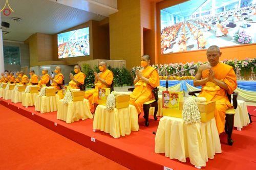 ภาพ No.64106:พิธีมุทิตาสักการะพระมหาเถระและพระเถระ ครั้งที่ 28 ประจำปี พ.ศ. 2565 วันอาทิตย์ที่ 20 พฤศจิกายน พ.ศ. 2565 ณ ห้องแก้วสารพัดนึก 1 สภาธรรมกายสากล วัดพระธรรมกาย