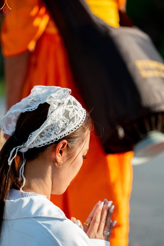 ภาพ No.292960:วันที่ 11 มกราคม พ.ศ. 2569 พิธีต้อนรับพระธรรมยาตรา ณ อนุสรณ์สถานลำดับที่ 3 (ภาพชุดที่ 2) สถานที่เกิดในเพศสมณะ วัดสองพี่น้อง อำเภอสองพี่น้อง จังหวัดสุพรรณบุรี ในโครงการธรรมยาตรา กตัญญูบูชา มหาปูชนียาจารย์ พระมงคลเทพมุนี(สด จนฺทสโร) พระผู้ปราบมาร อนุสรณ์สถ