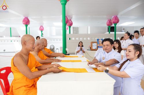 ภาพ No.156905:พิธีบรรพชาอุปสมบท ธรรมทายาท โครงการอุปสมบทหมู่บูชาธรรมครบรอบ 107 ปี วันครูผู้ค้นพบวิชชาธรรมกาย ณ โบสถ์พระไตรปิฏก วัดพระธรรมกาย วันเสาร์ที่ 14 กันยายน พ.ศ. 2567