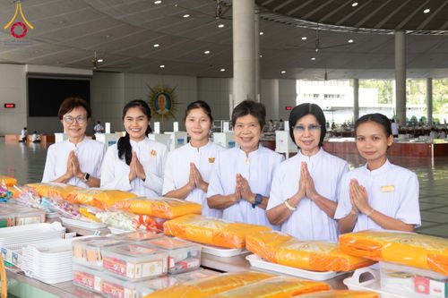 ภาพ No.310094:วันที่ 7 กุมภาพันธ์ พ.ศ. 2569 พิธีถวายภัตตาหารเมนูสวรรค์ เพื่อการบรรลุธรรม ณ หอฉันคุณยายอาจารย์ฯ วัดพระธรรมกาย