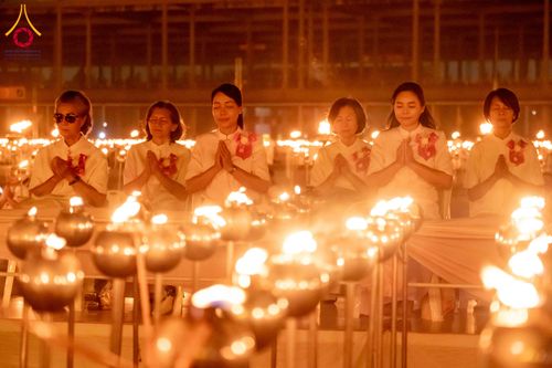 ภาพ No.312402:วันอังคารที่ 3 มีนาคม พ.ศ.2569 พิธีเวียนประทักษิณและจุดมาฆประทีป (ภาพชุดที่ 2) ณ ลานธรรมพระมหาธรรมกายเจดีย์ วัดพระธรรมกาย