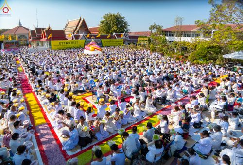 ภาพ No.292747:วันที่ 11 มกราคม พ.ศ. 2569 พิธีต้อนรับพระธรรมยาตรา ณ อนุสรณ์สถานลำดับที่ 3 สถานที่เกิดในเพศสมณะ วัดสองพี่น้อง อำเภอสองพี่น้อง จังหวัดสุพรรณบุรี ในโครงการธรรมยาตรา กตัญญูบูชา มหาปูชนียาจารย์ พระมงคลเทพมุนี(สด จนฺทสโร) พระผู้ปราบมาร อนุสรณ์สถาน 7 แห่ง ปีที