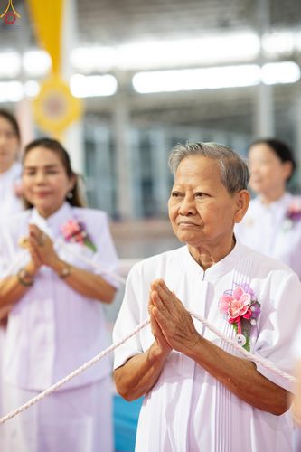 ภาพ No.286370:วันอาทิตย์ที่ 13 กรกฎาคม พ.ศ.2568 พิธีปฎิบัติธรรม และพิธีจุดเทียนใจ ไฟนิรันดร์ อนันตชัย ณ สภาธรรมกายสากล วัดพระธรรมกาย