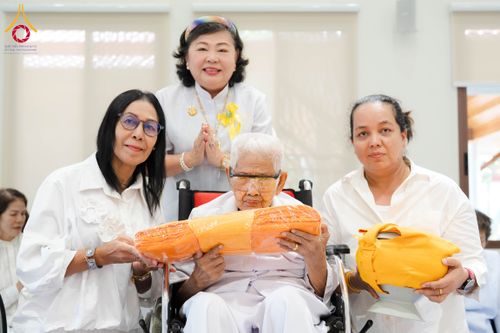 ภาพ No.341277:วันอาทิตย์ที่ 26 กรกฎาคม พ.ศ. 2569 ​โครงการอุปสมบทหมู่บูชาธรรมมหาปูชนียาจารย์ รุ่นที่ ๑ วัดกลางธนรินทร์ ต.บ้านแป้ง อ.พรหมบุรี จ.สิงห์บุรี