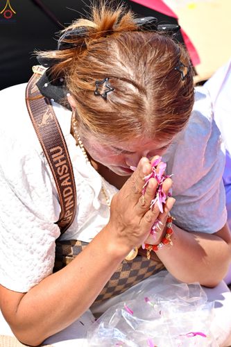 ภาพ No.304150:วันที่ 25 มกราคม พ.ศ. 2569 พิธีต้อนรับพระธรรมยาตรา  รร.สามัคคีราษฏร์บำรุง-วัดพระธรรมกาย ในโครงการธรรมยาตรา กตัญญูบูชา มหาปูชนียาจารย์ พระมงคลเทพมุนี(สด จนฺทสโร) พระผู้ปราบมาร อนุสรณ์สถาน 7 แห่ง ปีที่ 14