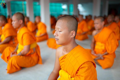 ภาพ No.299994:วันที่ 22 มกราคม พ.ศ.2569 พระธรรมยาตราปฏิบัติธรรม และถ่ายภาพหมู่ประวัติศาสตร์ ณ อาคารธรรมยาตรา กตัญญูบูชามหาปูชนียาจารย์  ตรงข้ามวัดปากน้ำภาษีเจริญ จ.กรุงเทพมหานคร ในโครงการธรรมยาตรา กตัญญูบูชา มหาปูชนียาจารย์ พระมงคลเทพมุนี(สด จนฺทสโร) พระผู้ปราบมาร อนุ