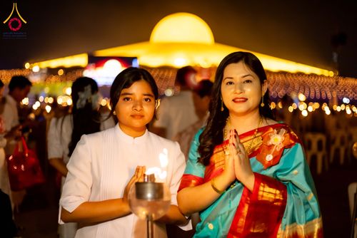 ภาพ No.312469:วันอังคารที่ 3 มีนาคม พ.ศ.2569 พิธีเวียนประทักษิณและจุดมาฆประทีป (ภาพชุดที่ 2) ณ ลานธรรมพระมหาธรรมกายเจดีย์ วัดพระธรรมกาย