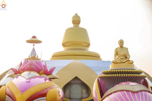 ภาพ No.299288:วันที่ 18 มกราคม พ.ศ. 2569 พิธีต้อนรับพระธรรมยาตรา ณ อนุสรณ์สถานลำดับที่ 5 สถานที่เผยแผ่วิชชาธรรมกายครั้งแรก อนุสรณ์สถานบางปลา วัดบางปลา อำเภอบางเลน จังหวัดนครปฐม ในโครงการธรรมยาตรา กตัญญูบูชา มหาปูชนียาจารย์ พระมงคลเทพมุนี(สด จนฺทสโร) พระผู้ปราบมาร อนุส