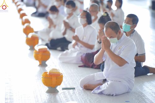 ภาพ No.79313:พิธีขอขมา มอบบาตรและผ้าไตร ในโครงการบรรพชาสามเณรฟื้นฟูพระพุทธศาสนาทั่วไทย โครงการอบรมยุวธรรมทายาท มัชฌิมธรรมทายาท และธรรมทายาทรุ่นอุดมศึกษา ณ สภาธรรมกายสากล วัดพระธรรมกาย วันเสาร์ที่ 1 เมษายน พ.ศ. 2566