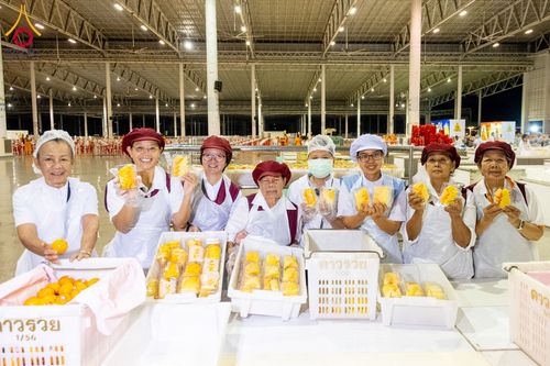 ภาพ No.305475:วันที่ 29 มกราคม พ.ศ. 2569 พิธีถวายภัตตาหารเป็นสังฆทาน แด่พระธรรมยาตรา ณ วัดพระธรรมกาย  จังหวัดปทุมธานี ในโครงการธรรมยาตรา กตัญญูบูชา มหาปูชนียาจารย์ พระมงคลเทพมุนี(สด จนฺทสโร) พระผู้ปราบมาร อนุสรณ์สถาน 7 แห่ง ปีที่ 14