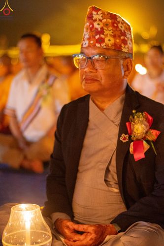 ภาพ No.78218:พิธีจุดประทีปและเวียนประทักษิณถวายเป็นพุทธบูชา ในโครงการบรรพชาสามเณรหมู่ ณ ลุมพินีวัน ประเทศเนปาล  วันที่ 16 มีนาคม พ.ศ. 2566