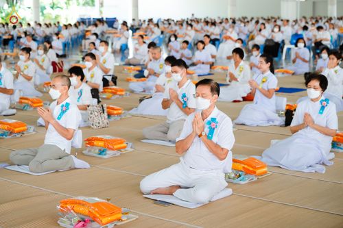 ภาพ No.90558:พิธีบุพเปตพลี  ครั้งที่ 141 ร่วมอุทิศบุญแด่หมู่ญาติที่ล่วงลับไปแล้ว และสืบทอดอายุพระพุทธศาสนา วันพฤหัสบดีที่ 14 ตุลาคม พ.ศ.2566 วันพระแรม 15 ค่ำ เดือน 10 ณ หอฉันคุณยายอาจารย์ฯ วัดพระธรรมกาย