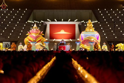 ภาพ No.75327:พิธีจุดประทีปถวายเป็นพุทธบูชา และบูชาธรรมมหาปูชนียาจารย์ ในโครงการธรรมยาตรากตัญญูบูชา มหาปูชนียาจารย์ พระมงคลเทพมุนี(สด จนฺทสโร) พระผู้ปราบมาร ปีที่ 11 ณ อนุสรณ์สถานลำดับที่ 7 สถานที่ขยายวิชชาธรรมกาย วัดพระธรรมกาย จ.ปทุมธานี วันที่ 31 มกราคม พ.ศ. 2566