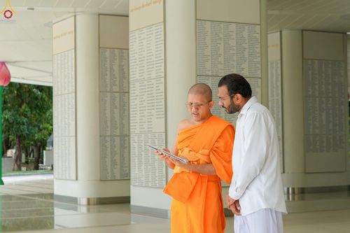 ภาพ No.345166:วันที่ 7 - 19 สิงหาคม พ.ศ.2569 ต้อนรับชาวต่างชาติเยี่ยมชมวัดพระธรรมกาย