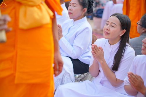 ภาพ No.295275:วันที่ 16 มกราคม พ.ศ. 2569 พิธีต้อนรับพระธรรมยาตรา อนุสรณ์สถานลำดับที่ 4 (ภาพชุดที่ 2) สถานที่เกิดด้วยกายธรรม ณ วัดโบสถ์บน ต.บางคูเวียง จ.นนทบุรี ในโครงการธรรมยาตรา กตัญญูบูชา มหาปูชนียาจารย์ พระมงคลเทพมุนี(สด จนฺทสโร) พระผู้ปราบมาร อนุสรณ์สถาน 7 แห่ง ปี