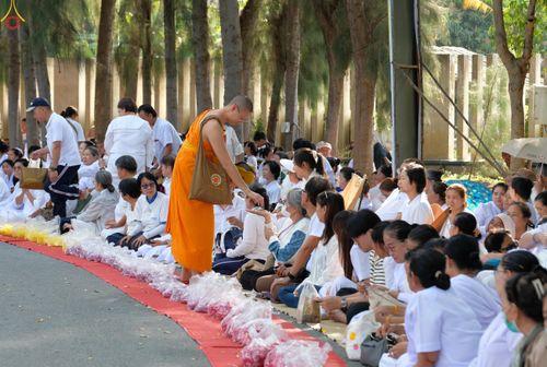 ภาพ No.296265:ภาพเบื้องหลังอาสาสมัครรวมใจ ชุดที่ 2 ในโครงการธรรมยาตรา กตัญญูบูชา มหาปูชนียาจารย์ พระมงคลเทพมุนี(สด จนฺทสโร) พระผู้ปราบมาร อนุสรณ์สถาน 7 แห่ง ปีที่ 14