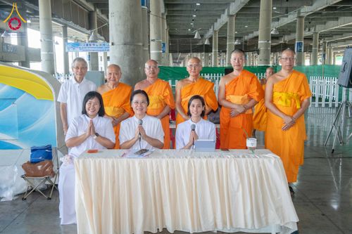 ภาพ No.339851:วันที่ 19 กรกฎาคม พ.ศ.2569 พิธีตัดปอยผม โครงการบวชพระนานาชาติ AEC และ WAB รุ่นที่ 10 THE AEC & INTERNATIONAL ORDINATION PROGRAM ณ มหารัตนวิหารคด 30 วัดพระธรรมกาย ปทุมธานี