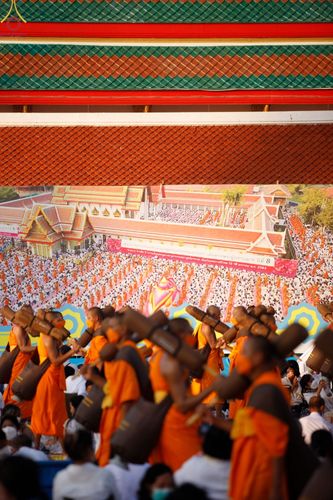 ภาพ No.70769:พิธีต้อนรับพระธรรมยาตรา ในโครงการธรรมยาตรากตัญญูบูชา มหาปูชนียาจารย์ พระมงคลเทพมุนี(สด จนฺทสโร) พระผู้ปราบมาร อนุสรณ์สถาน 7 แห่ง ปีที่ 11 วันที่ 14 มกราคม พ.ศ. 2566 ณ อนุสรณ์สถานลำดับที่ 3 สถานที่เกิดในเพศสมณะ วัดสองพี่น้อง อ.สองพี่น้อง จ.สุพรรณบุรี
