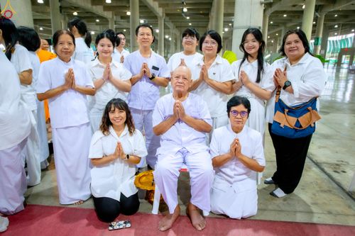 ภาพ No.333575:วันอาทิตย์ที่ 7 มิถุนายน พ.ศ.2569 พิธีตัดปอยผมและปลงผมนาคธรรมทายาท โครงการบรรพชาและอุปสมบทหมู่ธรรมทายาท รุ่นผู้บริหาร รุ่นที่ 16 ณ วิหารคด 11 วัดพระธรรมกาย