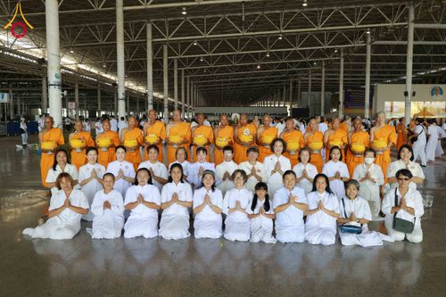 ภาพ No.321462:วันเสาร์ที่ 11 เมษายน พ.ศ.2569 พิธีขอบรรพชา พิธีขอสรณคมณ์และศีล, พิธีถวายบาตร พิธีอุปสมบท โครงการอุปสมบทหมู่ บูชาธรรมหลวงพ่อธัมมชโย พ.ศ.2569 โครงการอุปสมบทหมู่ธรรมทายาท ระดับอุดมศึกษา รุ่น 53 (ภาคฤดูร้อน) ณ วัดพระธรรมกาย ปทุมธานี