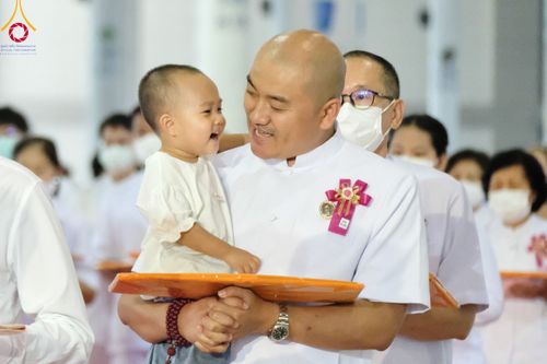 ภาพ No.90002:พิธีปฎิบัติธรรมและพิธีทอดผ้าป่าสมทบกฐินครั้งที่ 3 เนื่องใน 139 ปี วันคล้ายวันเกิดด้วยรูปกายเนื้อ พระมงคลเทพมุนี (สด จนฺทสโร) พระผู้ปราบมาร วันอังคารที่ 10 ตุลาคม พ.ศ. 2566 ณ วัดพระธรรมกาย จ.ปทุมธานี