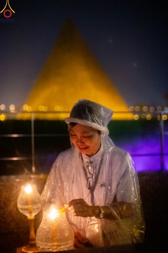 ภาพ No.89336:พิธีประดิษฐานรูปหล่อทองคำ  คุณยายอาจารย์มหารัตนอุบาสิกาจันทร์ ขนนกยูง ภายในมหาวิหารคุณยายอาจารย์ฯ เนื่องในวันครูผู้ค้นพบวิชชาธรรมกาย วันศุกร์ที่ 29 กันยายน พ.ศ. 2566 ณ วัดพระธรรมกาย จ.ปทุมธานี