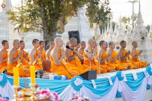 ภาพ No.294424:วันที่ 14 มกราคม พ.ศ. 2569 พิธีตักบาตรพระธรรมยาตรา ณ วัดสองพี่น้อง ต.ต้นตาล อ.สองพี่น้อง จ.สุพรรณบุรี ในโครงการธรรมยาตรา กตัญญูบูชา มหาปูชนียาจารย์ พระมงคลเทพมุนี(สด จนฺทสโร) พระผู้ปราบมาร อนุสรณ์สถาน 7 แห่ง ปีที่ 14