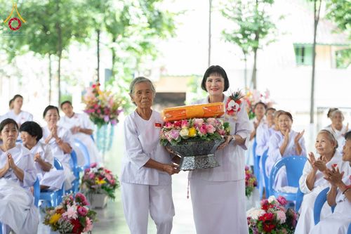 ภาพ No.348909:วันที่ 11-13 กันยายน 2569 โครงการอุบาสกแก้ว อุบาสิกาแก้ว  เพื่อเป็นตัวแทนในการทอดกฐินสามัคคีทั่วไทย 30,000 วัด  “บูชาธรรม 82 ปี หลวงพ่อธัมมชโย” รุ่นที่ 1   จ.สระบุรี
