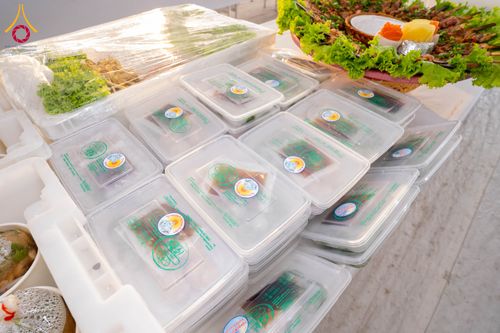 ภาพ No.301894:วันที่ 24 มกราคม พ.ศ. 2569 พิธีถวายภัตตาหารเป็นสังฆทาน แด่พระธรรมยาตรา ณ อนุสรณ์สถานบางปลา วัดบางปลา อำเภอบางเลน จังหวัดนครปฐม ในโครงการธรรมยาตรา กตัญญูบูชา มหาปูชนียาจารย์ พระมงคลเทพมุนี(สด จนฺทสโร) พระผู้ปราบมาร อนุสรณ์สถาน 7 แห่ง ปีที่ 14