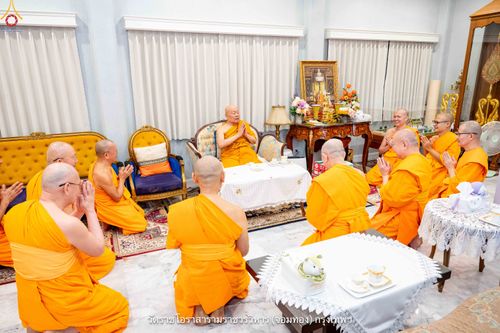 ภาพ No.342140:วันศุกร์ที่ 31 กรกฎาคม พ.ศ.2569 พระภิกษุวัดพระธรรมกาย ทำวัตรพระผู้ใหญ่เนื่องในวันเข้าพรรษา