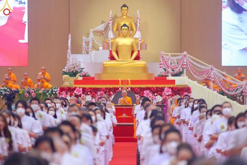 ภาพ No.84723:พิธีบรรจุพระบรมสารีริกธาตุภายในเกตุดอกบัวตูม องค์พระประธาน ณ ห้องแก้วสารพัดนึก 2 วัดพระธรรมกาย ในวันอาสาฬหบูชา อังคารที่ 1 สิงหาคม พ.ศ.2566