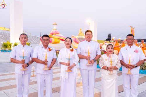 ภาพ No.307632:วันที่ 31 มกราคม พ.ศ. 2569 พิธีจุดประทีปธรรมถวายเป็นพุทธบูชา  และบูชาธรรมมหาปูชนียาจารย์ (ภาพชุดที่ 2) ณ วัดพระธรรมกาย ปทุมธานี ในโครงการธรรมยาตรา กตัญญูบูชา มหาปูชนียาจารย์ พระมงคลเทพมุนี(สด จนฺทสโร) พระผู้ปราบมาร อนุสรณ์สถาน 7 แห่ง ปีที่ 14