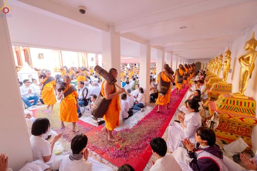 ภาพ No.293049:วันที่ 11 มกราคม พ.ศ. 2569 พิธีต้อนรับพระธรรมยาตรา ณ อนุสรณ์สถานลำดับที่ 3 (ภาพชุดที่ 2) สถานที่เกิดในเพศสมณะ วัดสองพี่น้อง อำเภอสองพี่น้อง จังหวัดสุพรรณบุรี ในโครงการธรรมยาตรา กตัญญูบูชา มหาปูชนียาจารย์ พระมงคลเทพมุนี(สด จนฺทสโร) พระผู้ปราบมาร อนุสรณ์สถ