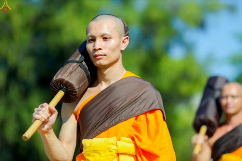 ภาพ No.279607:วันที่ 2 มกราคม พ.ศ.2569 พิธีต้อนรับพระธรรมยาตรา ครั้งที่ 1 ณ วัดพระธรรมกาย (วิหารหลวงปู่ - พระมหาธรรมกายเจดีย์)