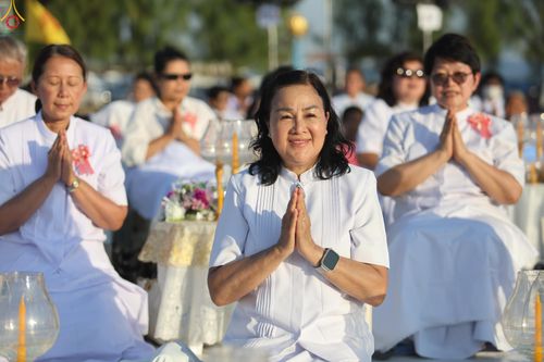 ภาพ No.302045:วันที่ 23 มกราคม พ.ศ. 2569 พิธีจุดประทีปธรรมถวายเป็นพุทธบูชา และบูชาธรรมมหาปูชนียาจารย์  ณ อนุสรณ์สถานลำดับที่ 5 สถานที่เผยแผ่วิชชาธรรมกายครั้งแรก อนุสรณ์สถานบางปลา วัดบางปลา อำเภอบางเลน จังหวัดนครปฐม ในโครงการธรรมยาตรา กตัญญูบูชา มหาปูชนียาจารย์ พระมงคล