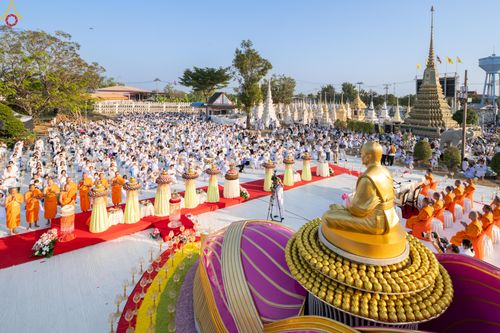 ภาพ No.293841:วันที่ 14 มกราคม พ.ศ. 2569 พิธีจุดประทีปถวายเป็นพุทธบูชา และบูชาธรรมมหาปูชนียาจารย์  ณ วัดสองพี่น้อง ต.ต้นตาล อ.สองพี่น้อง จ.สุพรรณบุรี ในโครงการธรรมยาตรา กตัญญูบูชา มหาปูชนียาจารย์ พระมงคลเทพมุนี(สด จนฺทสโร) พระผู้ปราบมาร อนุสรณ์สถาน 7 แห่ง ปีที่ 14