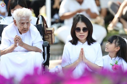 ภาพ No.304038:วันที่ 25 มกราคม พ.ศ. 2569 พิธีต้อนรับพระธรรมยาตรา  รร.สามัคคีราษฏร์บำรุง-วัดพระธรรมกาย ในโครงการธรรมยาตรา กตัญญูบูชา มหาปูชนียาจารย์ พระมงคลเทพมุนี(สด จนฺทสโร) พระผู้ปราบมาร อนุสรณ์สถาน 7 แห่ง ปีที่ 14